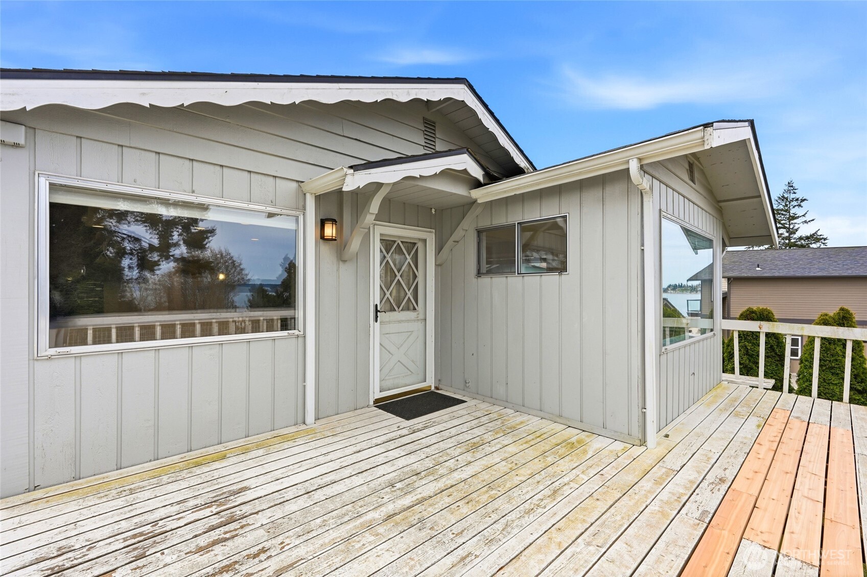 206 E Wall Street , Camano Island, WA 98282