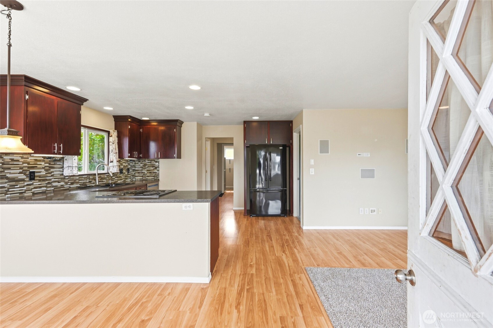 206 E Wall Street , Camano Island, WA 98282