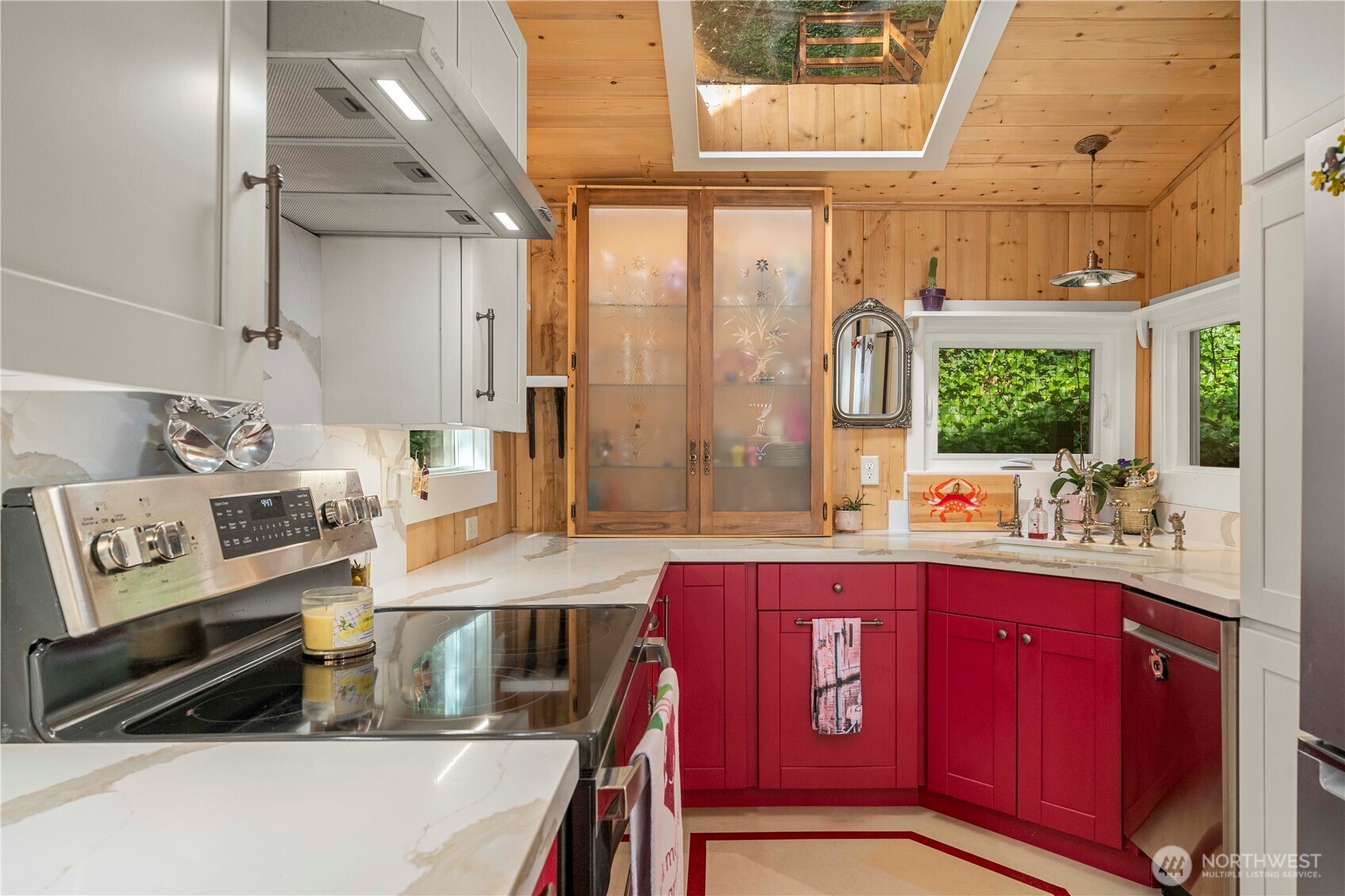 230 S 219th Street , Normandy Park, WA 98198