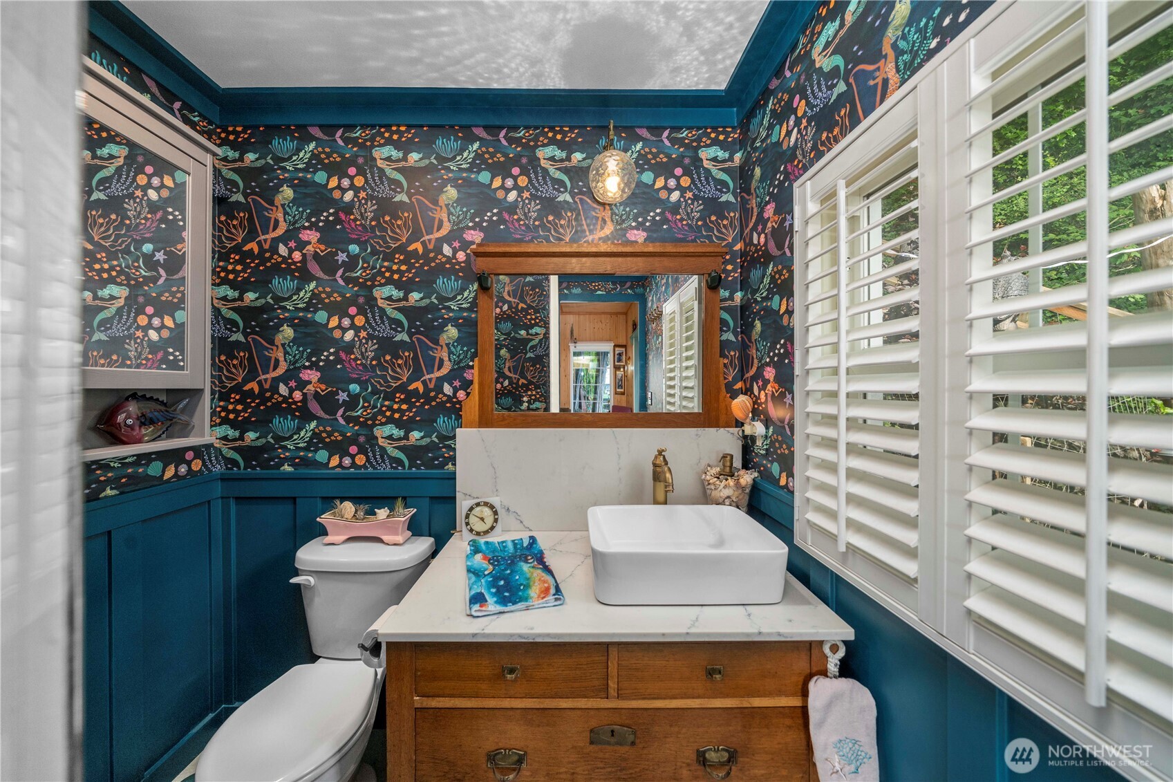 230 S 219th Street , Normandy Park, WA 98198