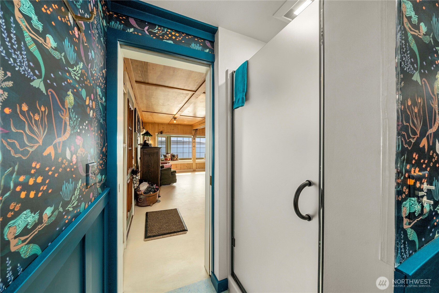 230 S 219th Street , Normandy Park, WA 98198