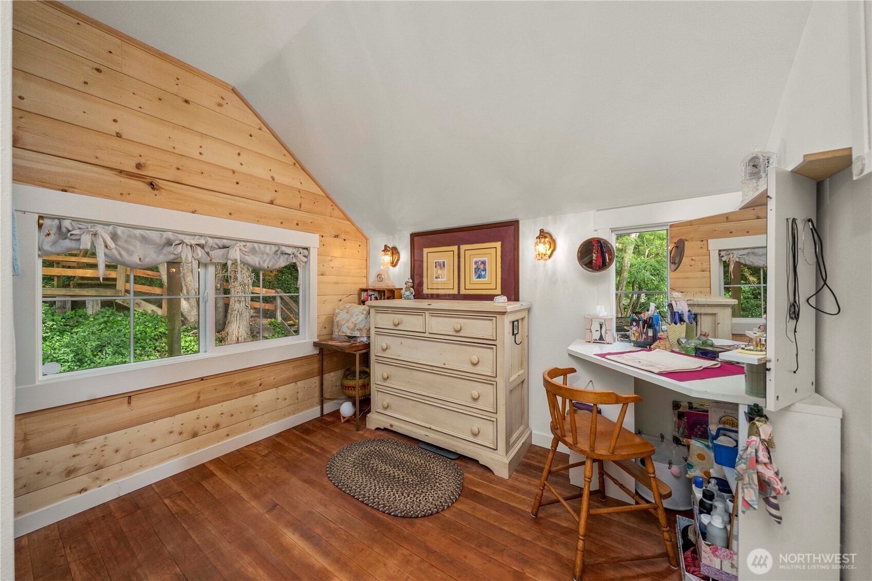 230 S 219th Street , Normandy Park, WA 98198