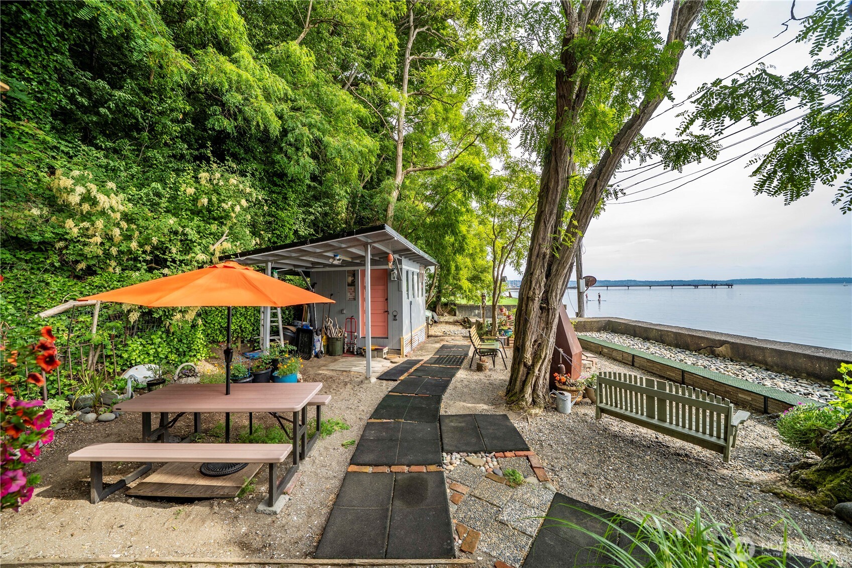 230 S 219th Street , Normandy Park, WA 98198