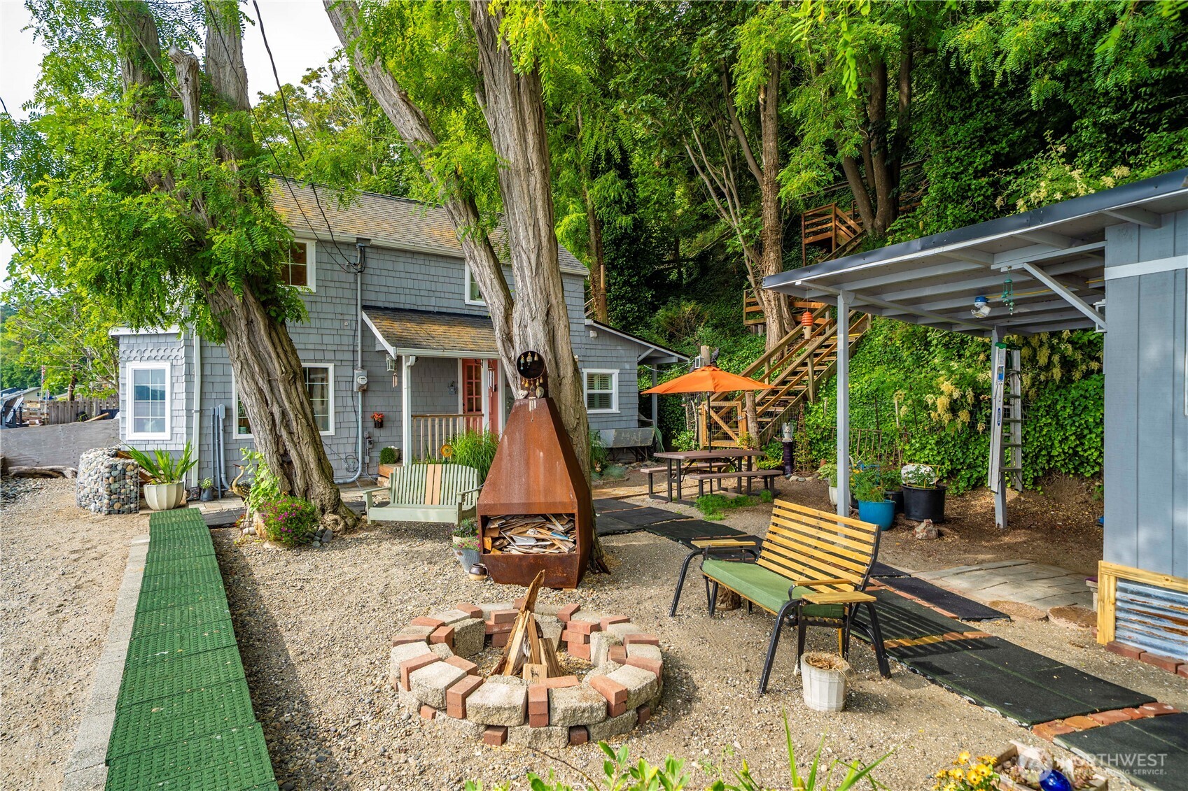 230 S 219th Street , Normandy Park, WA 98198