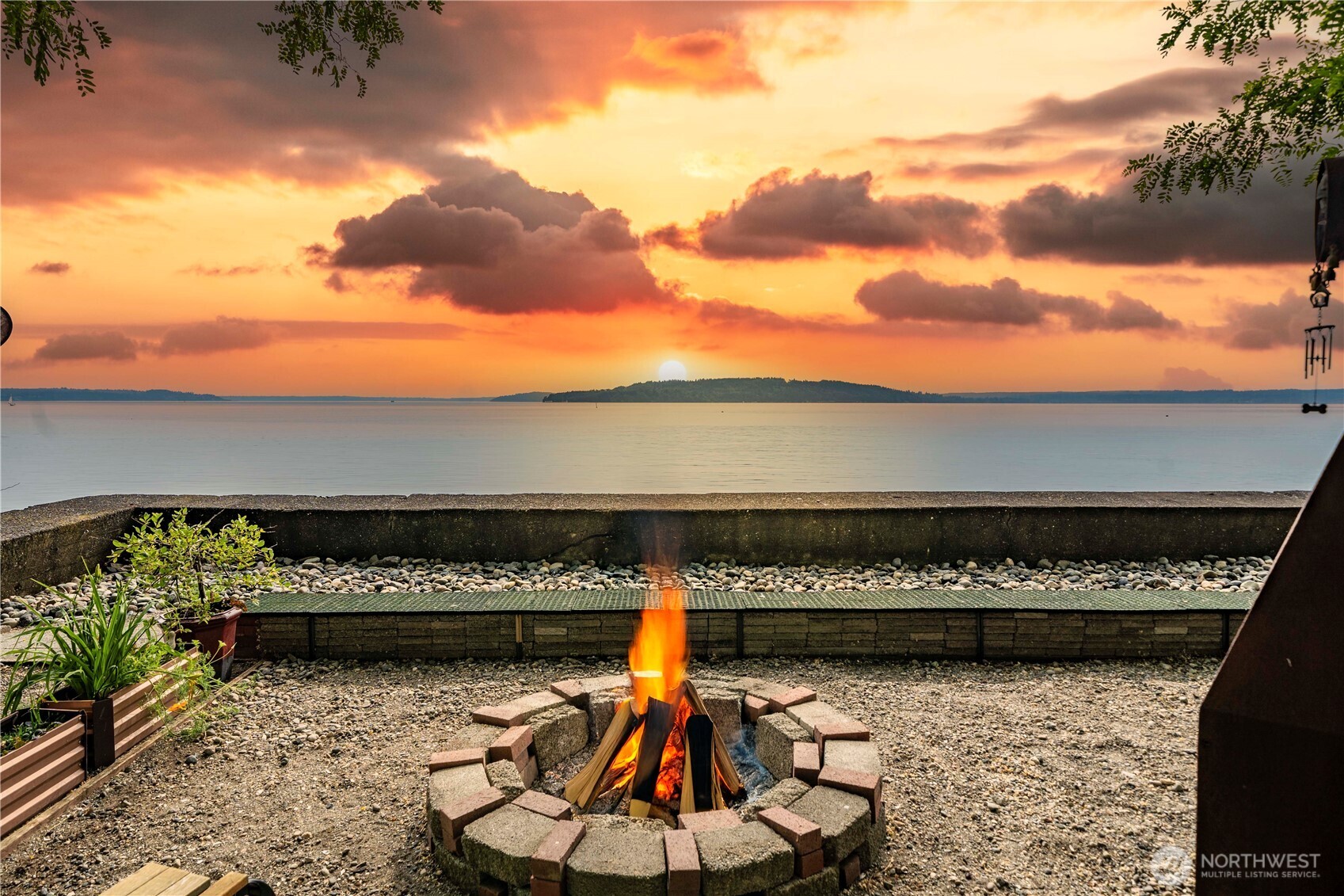 230 S 219th Street , Normandy Park, WA 98198