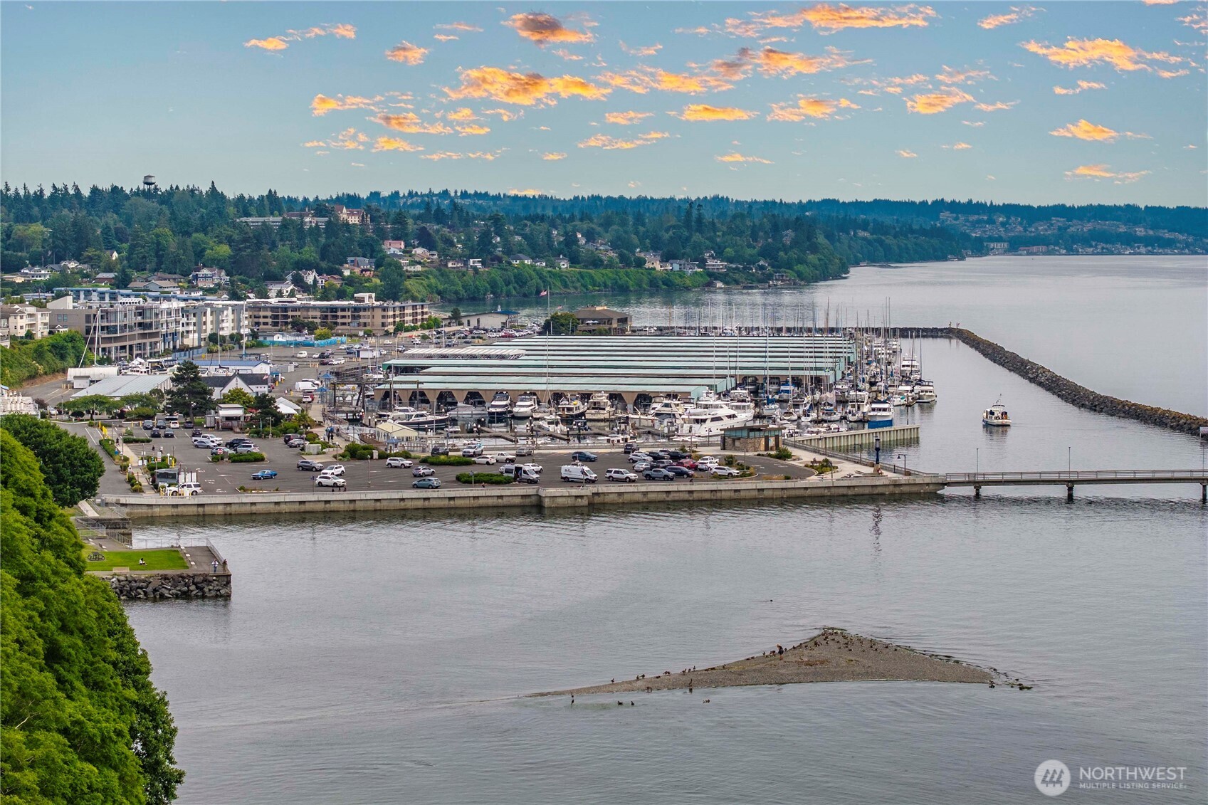 230 S 219th Street , Normandy Park, WA 98198