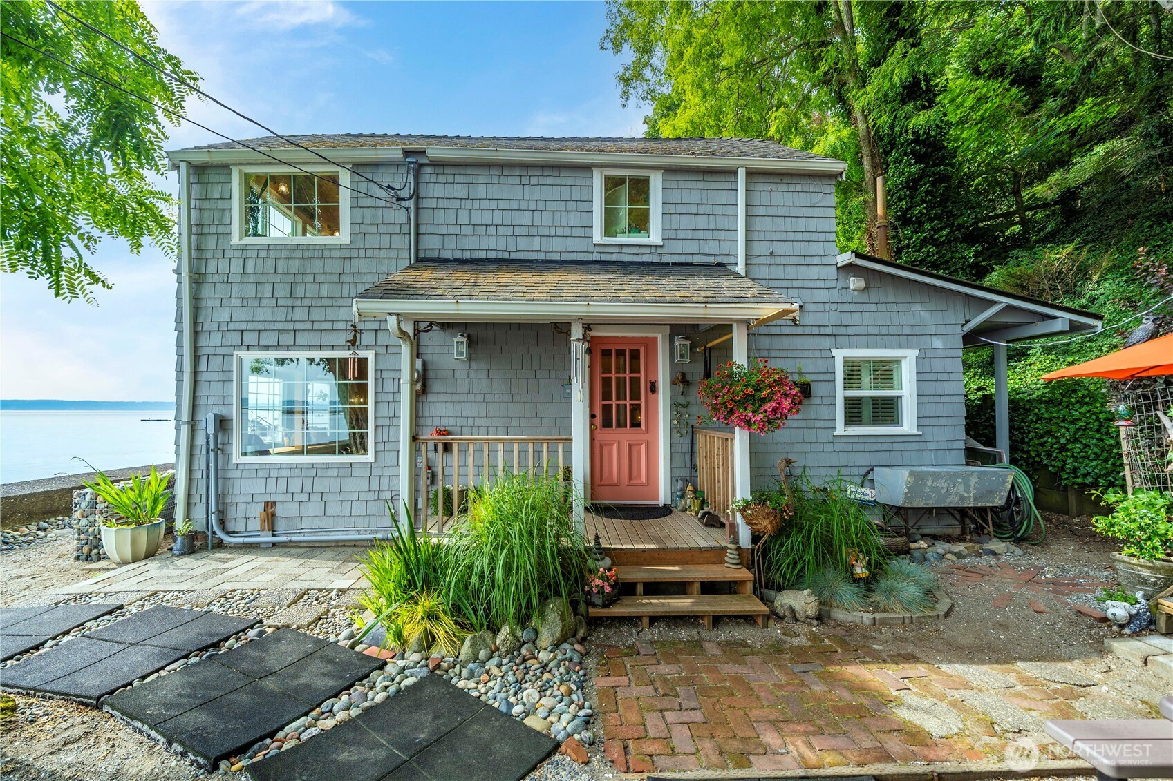 230 S 219th Street , Normandy Park, WA 98198