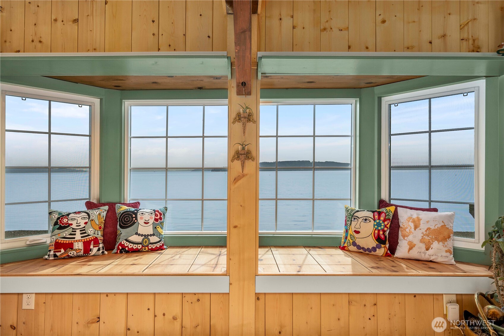 230 S 219th Street , Normandy Park, WA 98198