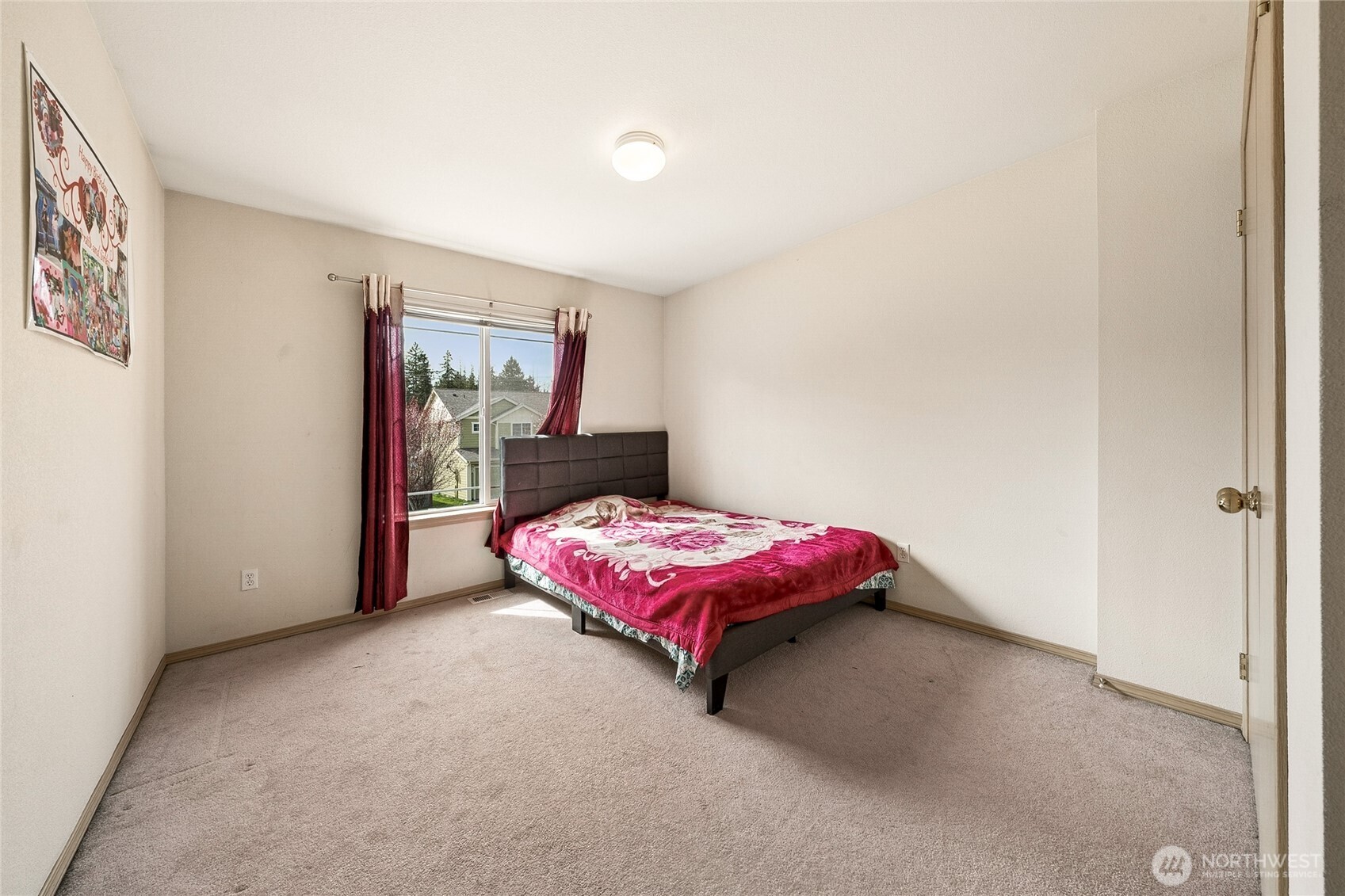 16425 39th Avenue E, Tacoma, WA 98446