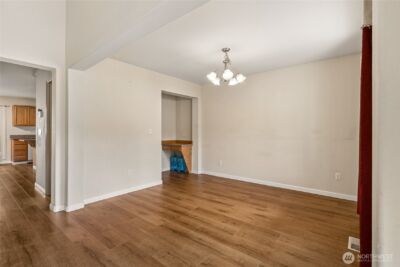 16425 39th Avenue E, Tacoma, WA 98446 - Photo 4