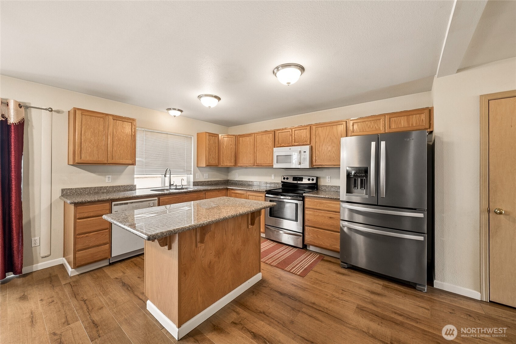 16425 39th Avenue E, Tacoma, WA 98446