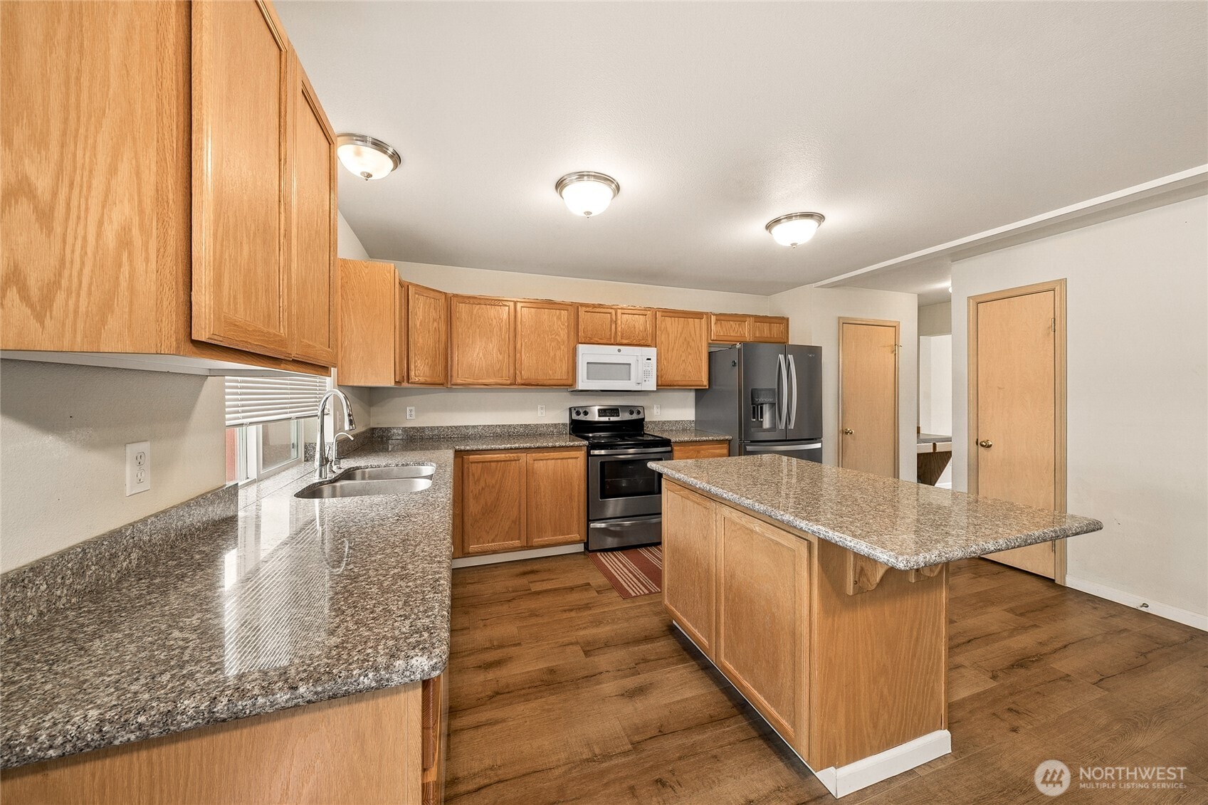 16425 39th Avenue E, Tacoma, WA 98446