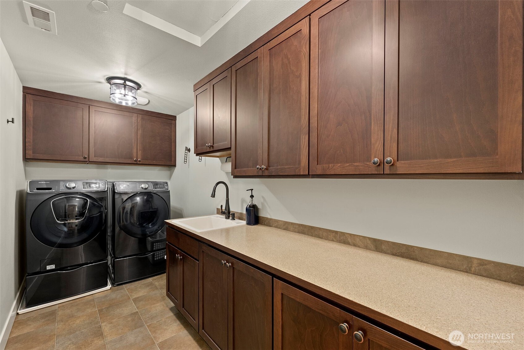 31408 SE Retreat Kanaskat Road , Ravensdale, WA 98051