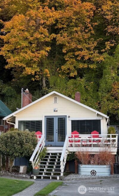 27728 Manzanita Beach Rd SW , Vashon, WA 98070