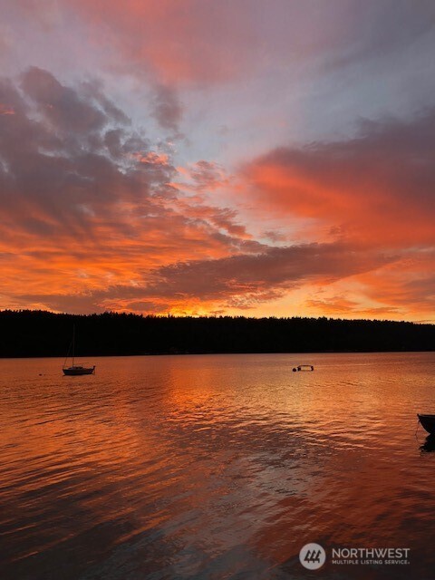 27728 Manzanita Beach Rd SW , Vashon, WA 98070