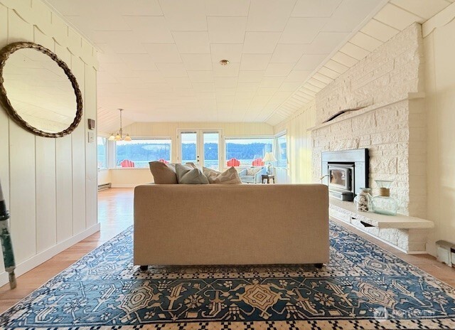 27728 Manzanita Beach Rd SW , Vashon, WA 98070