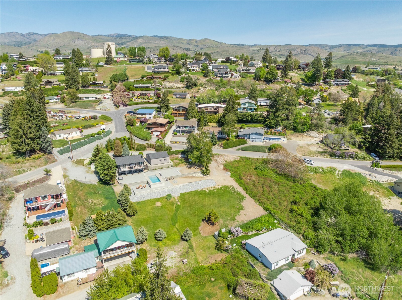 241 Lakeshore Drive , Manson, WA 98831