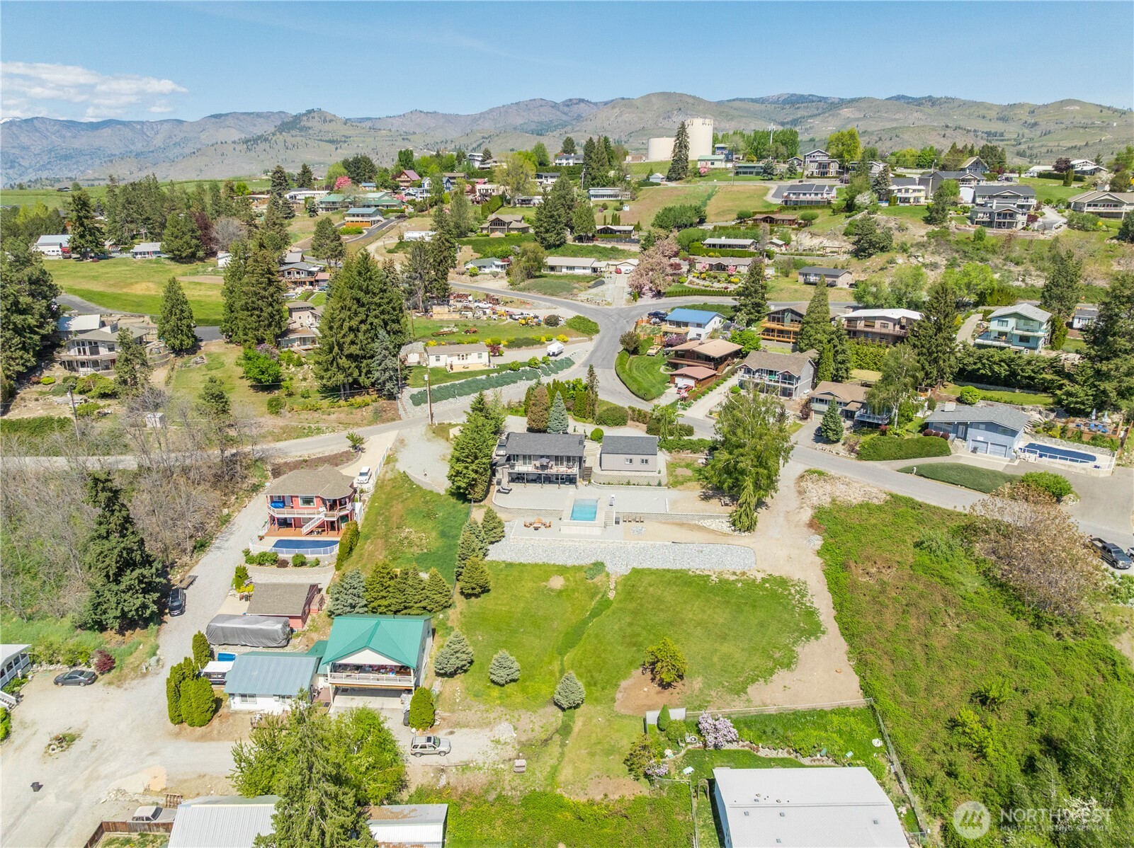 241 Lakeshore Drive , Manson, WA 98831