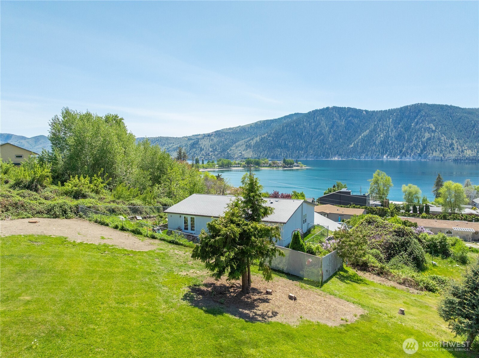 241 Lakeshore Drive , Manson, WA 98831