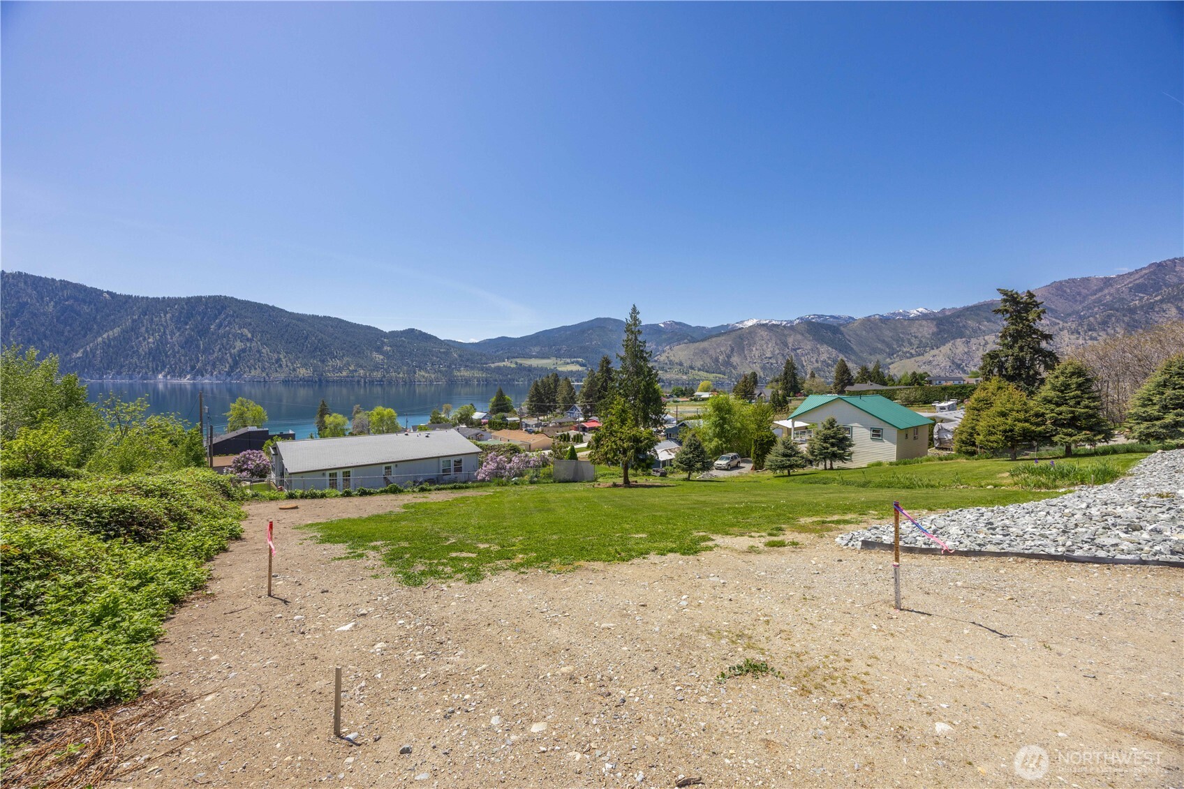 241 Lakeshore Drive , Manson, WA 98831