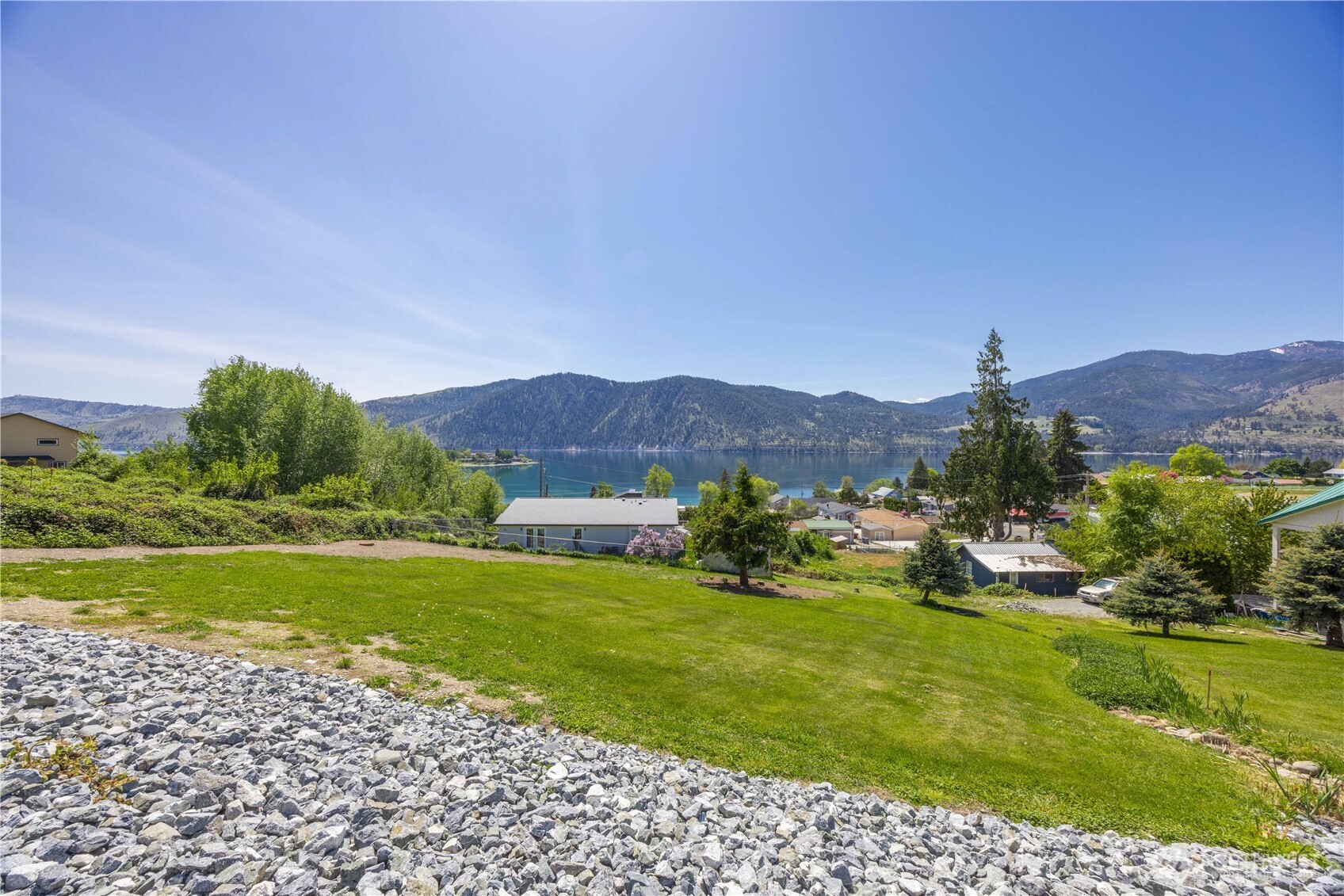 241 Lakeshore Drive , Manson, WA 98831
