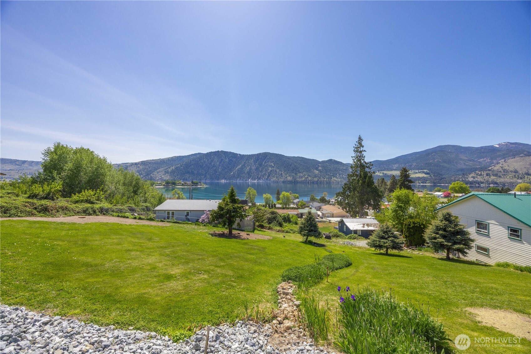 241 Lakeshore Drive , Manson, WA 98831