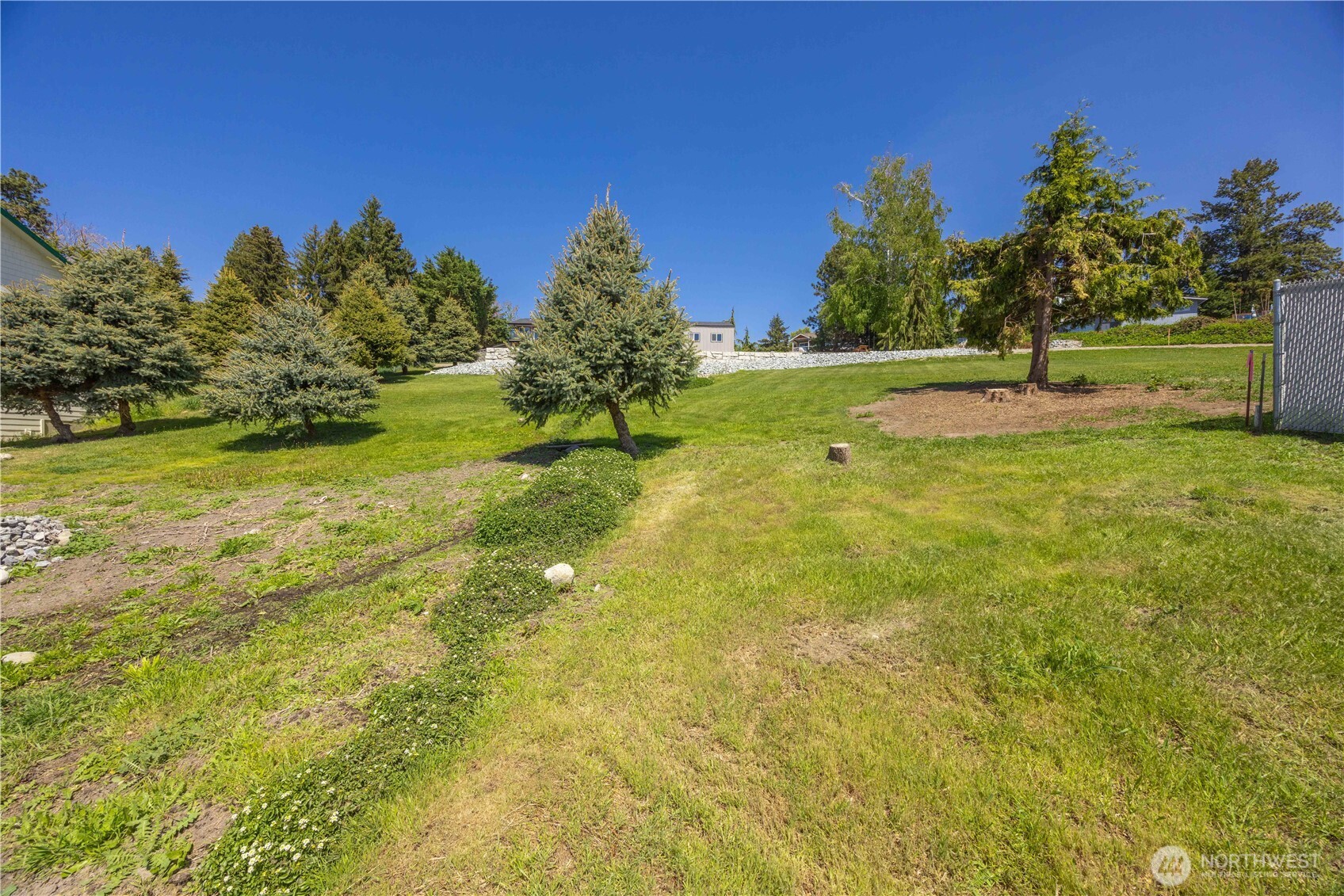 241 Lakeshore Drive , Manson, WA 98831