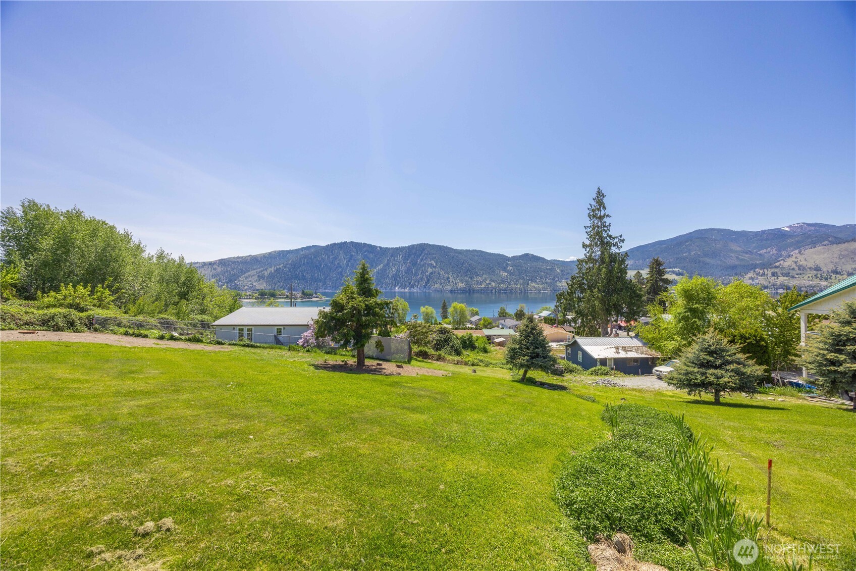 241 Lakeshore Drive , Manson, WA 98831