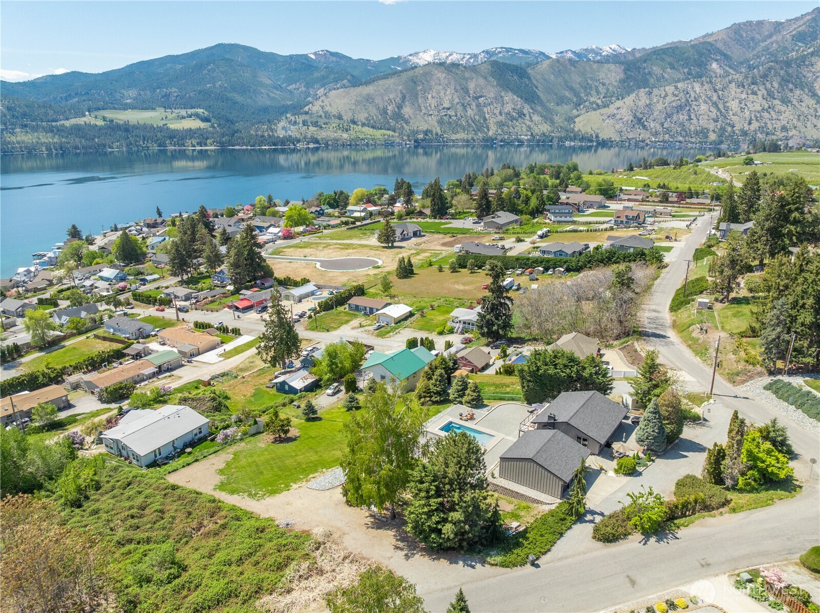 241 Lakeshore Drive , Manson, WA 98831