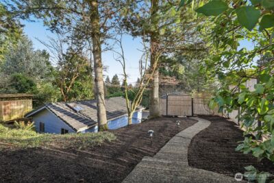 10219 15th Avenue NE, Seattle, WA 98125 - Photo 18