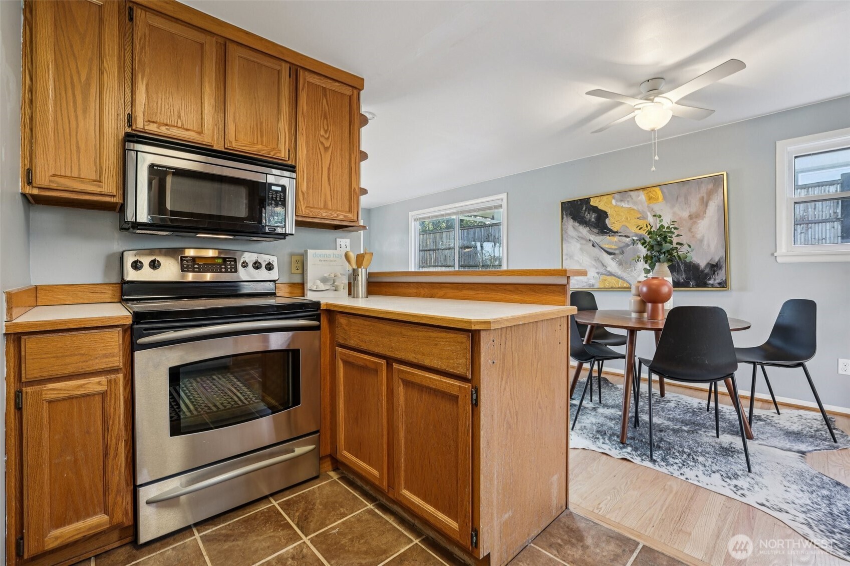 10219 15th Avenue NE, Seattle, WA 98125