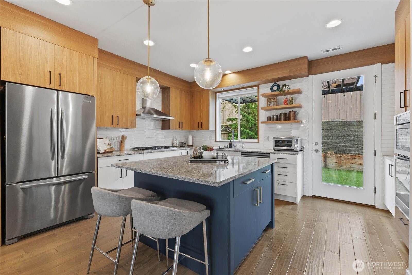 9219 Jacobia Avenue SE, Snoqualmie, WA 98065