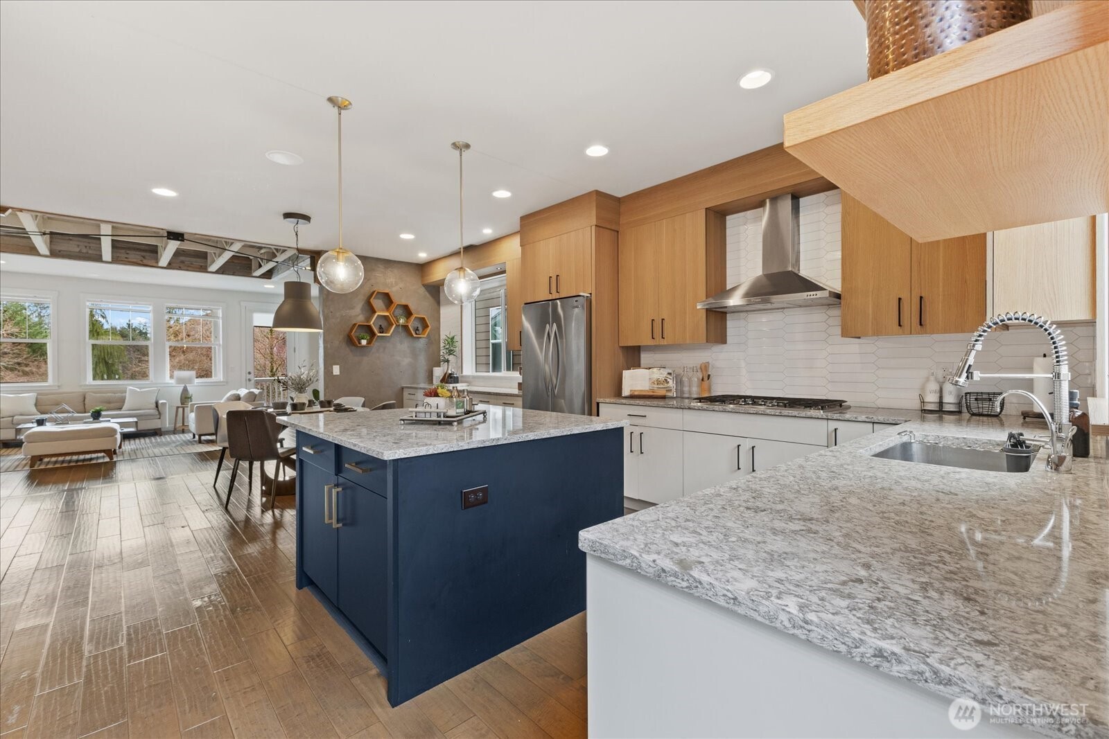 9219 Jacobia Avenue SE, Snoqualmie, WA 98065