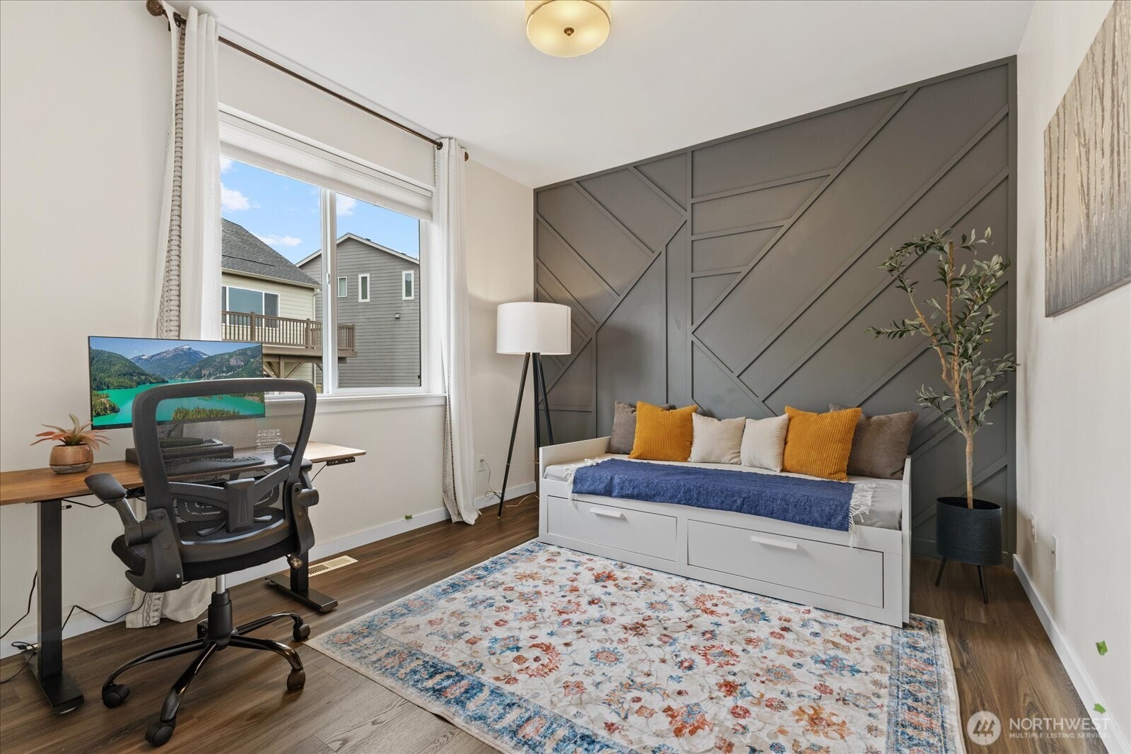 9219 Jacobia Avenue SE, Snoqualmie, WA 98065