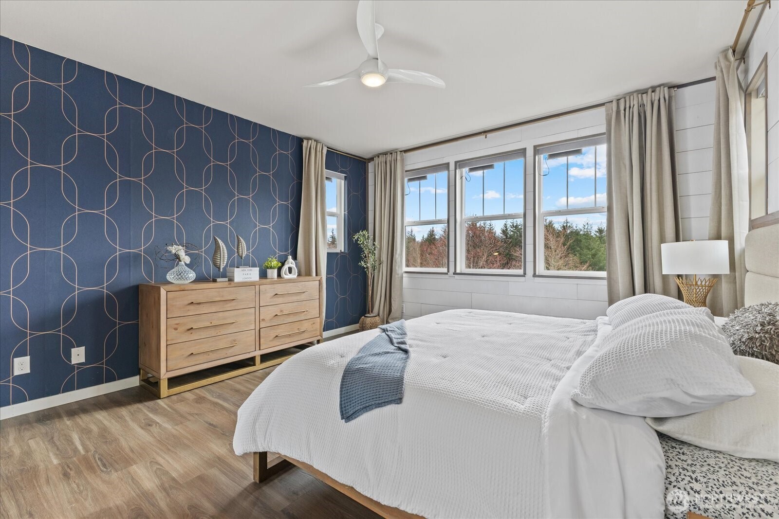 9219 Jacobia Avenue SE, Snoqualmie, WA 98065