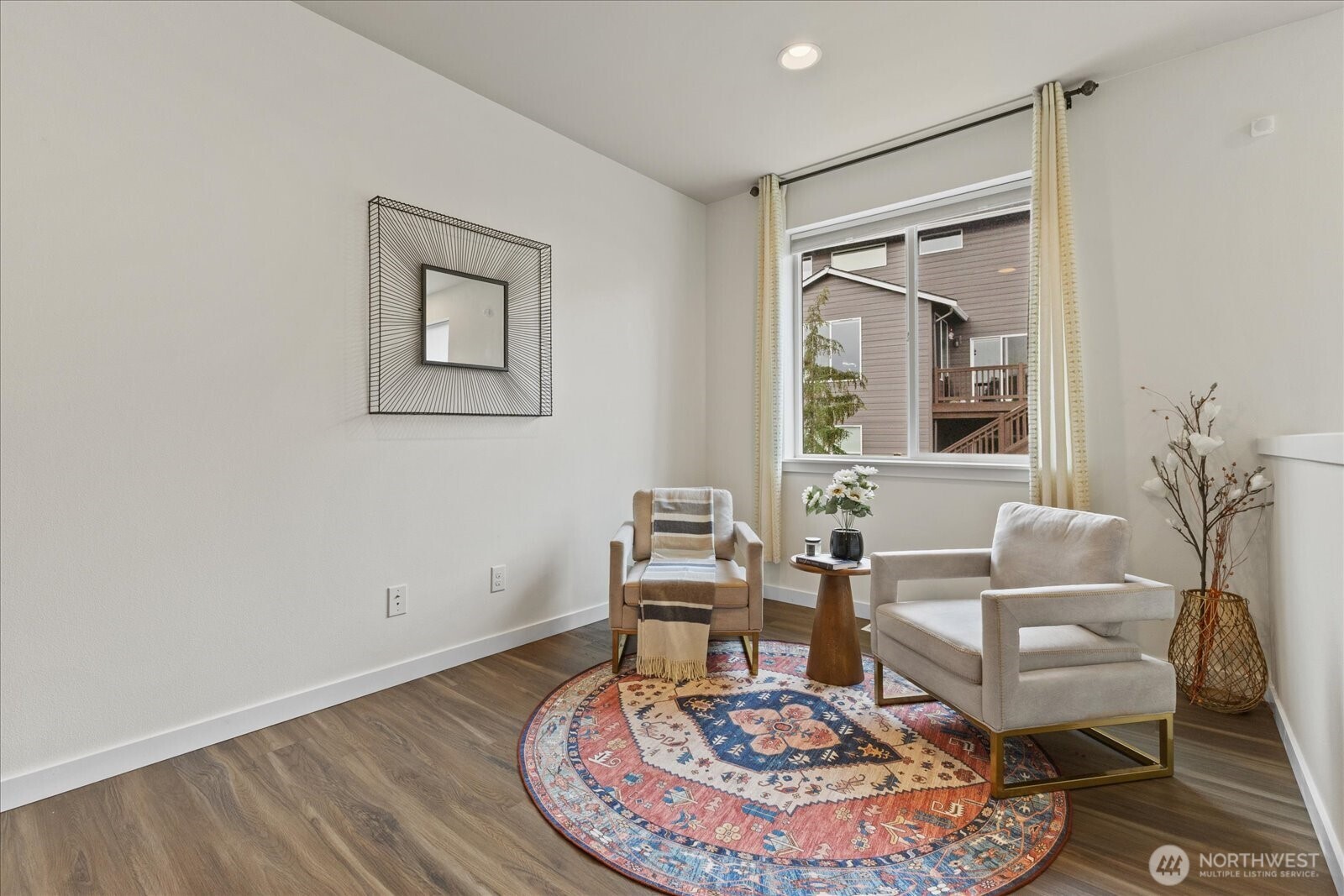 9219 Jacobia Avenue SE, Snoqualmie, WA 98065