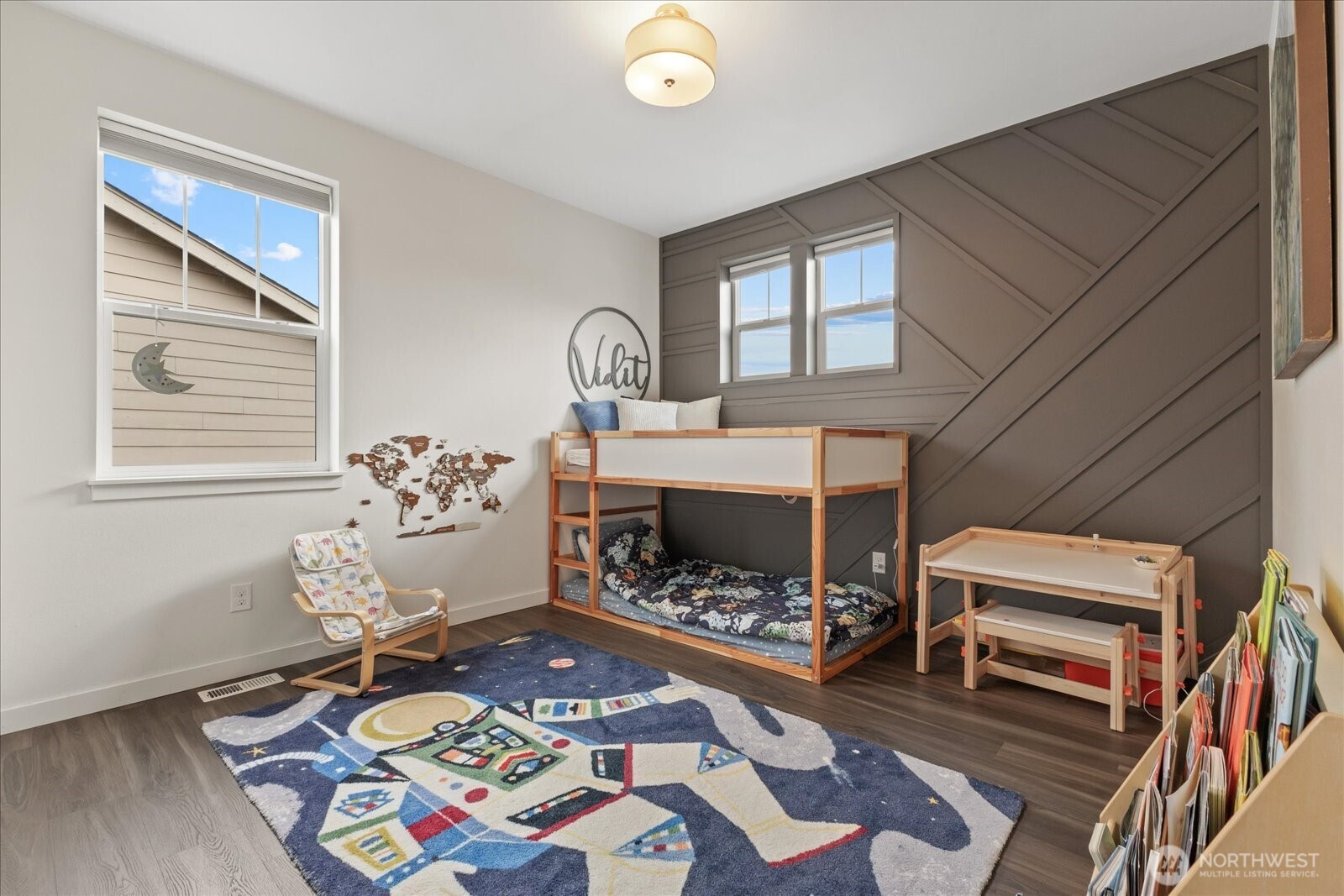 9219 Jacobia Avenue SE, Snoqualmie, WA 98065