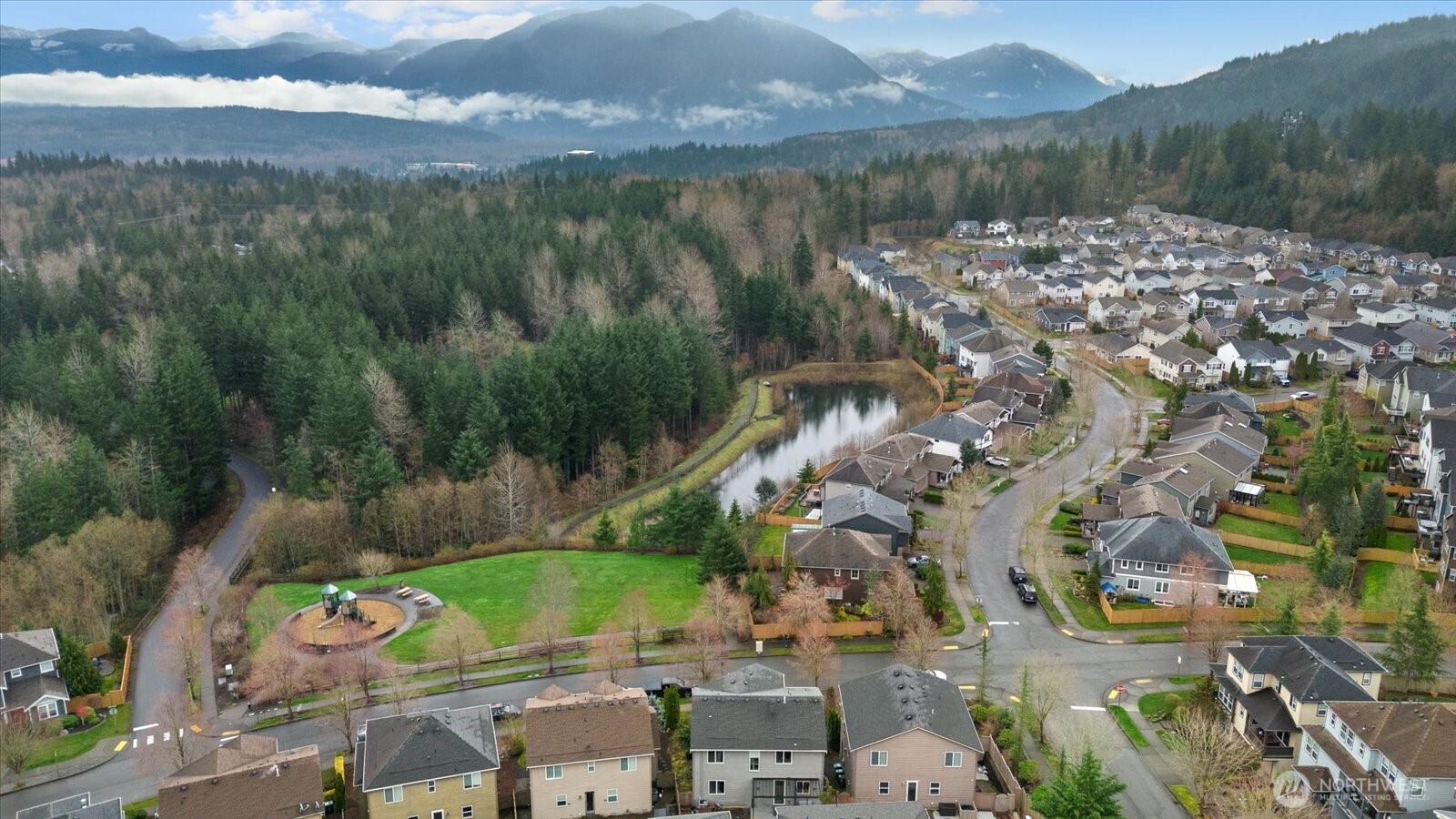 9219 Jacobia Avenue SE, Snoqualmie, WA 98065