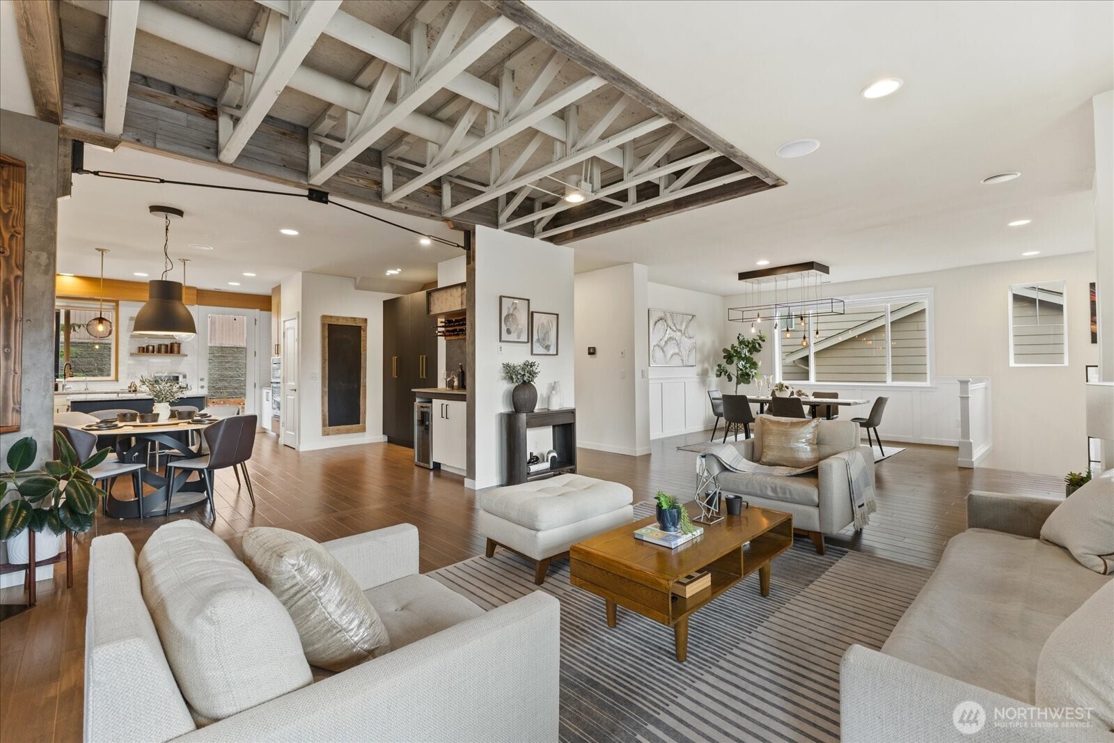 9219 Jacobia Avenue SE, Snoqualmie, WA 98065