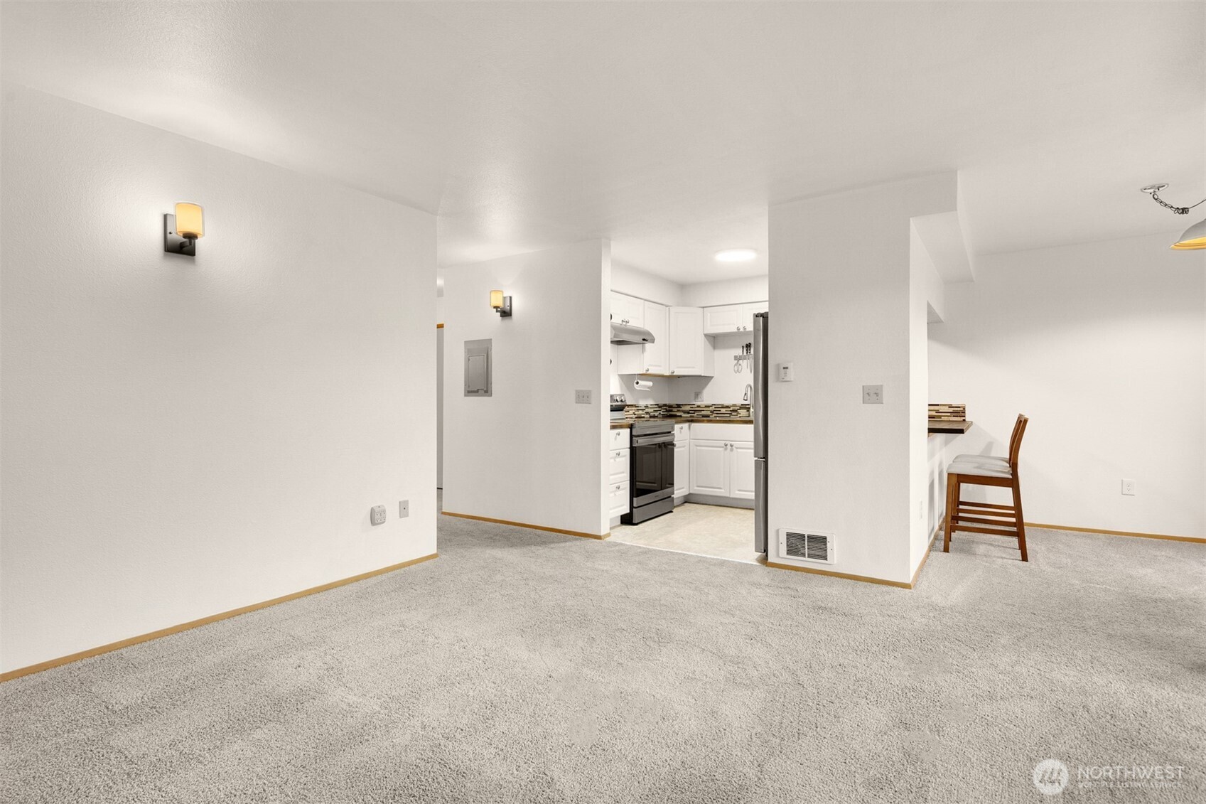 18200 73rd Avenue NE #B103, Kenmore, WA 98028