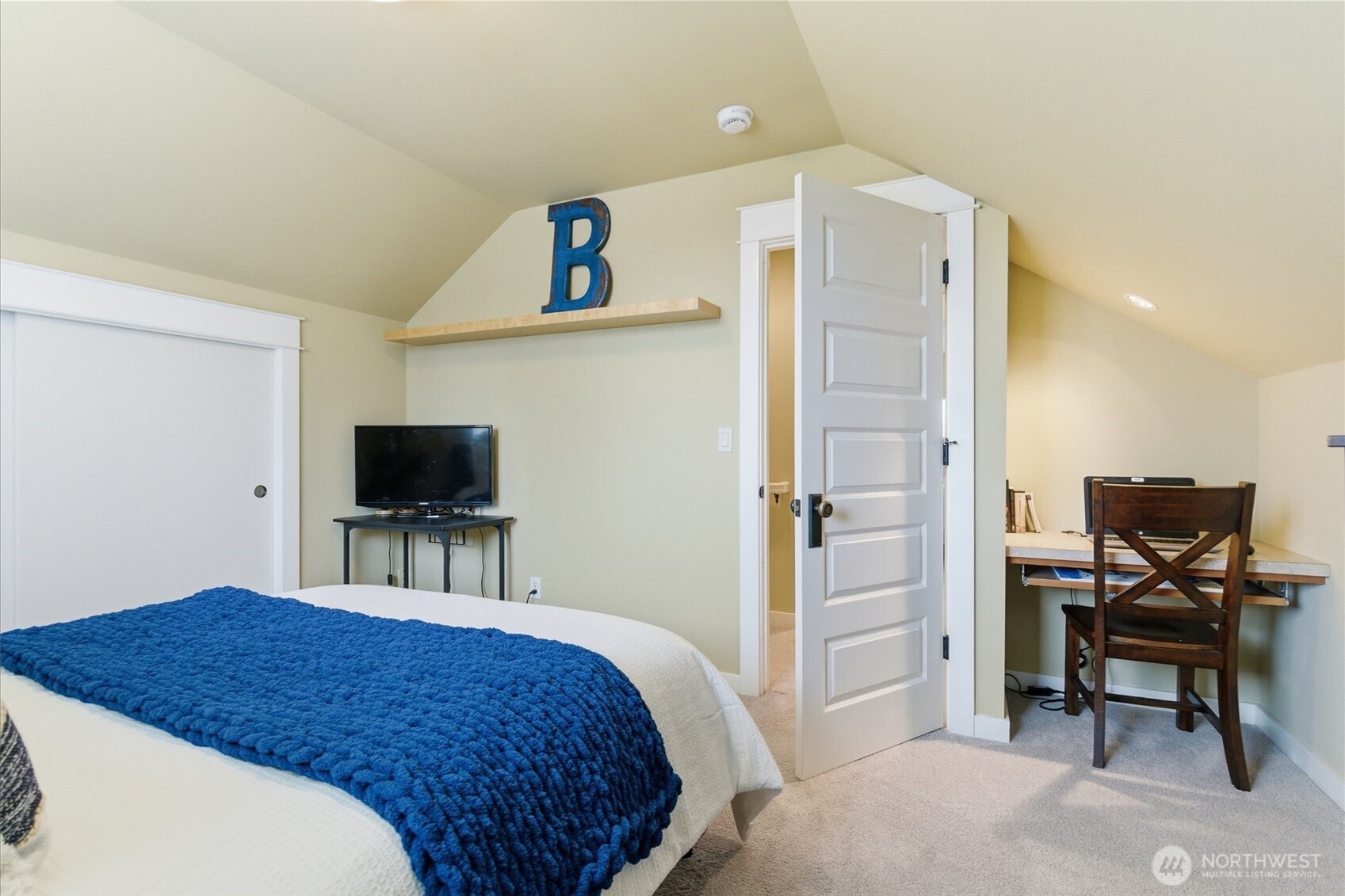 1061 Potlatch Drive , Fox Island, WA 98333