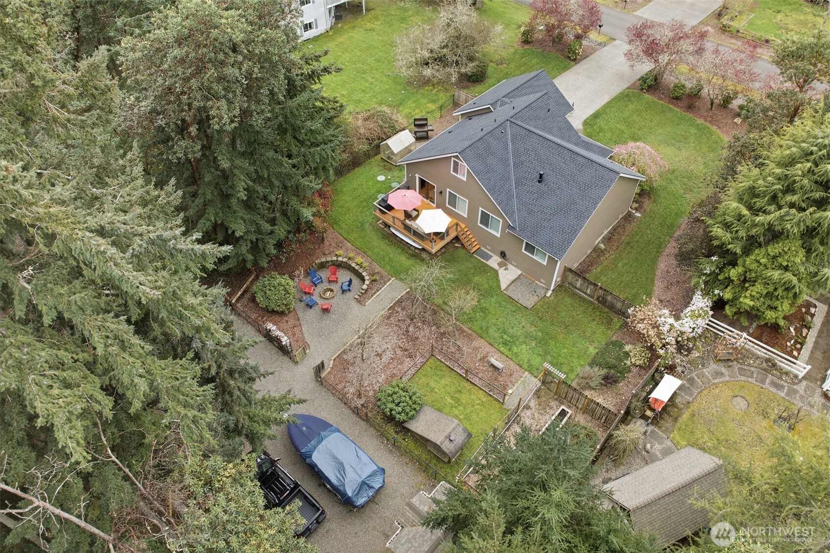 1061 Potlatch Drive , Fox Island, WA 98333