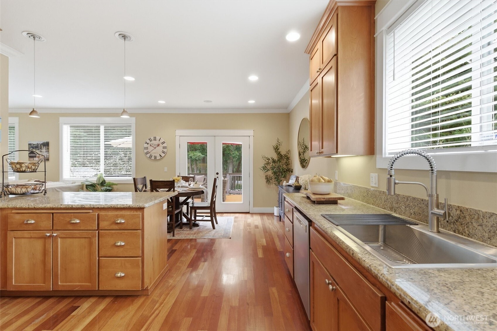 1061 Potlatch Drive , Fox Island, WA 98333