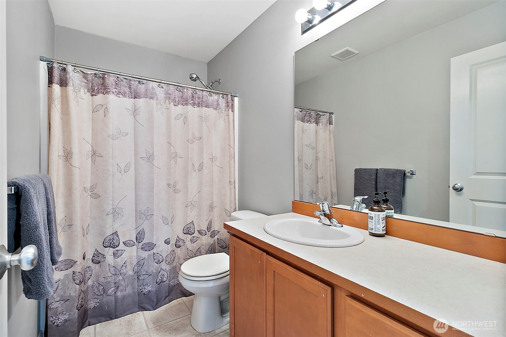 16006 23rd Street E, Lake Tapps, WA 98391