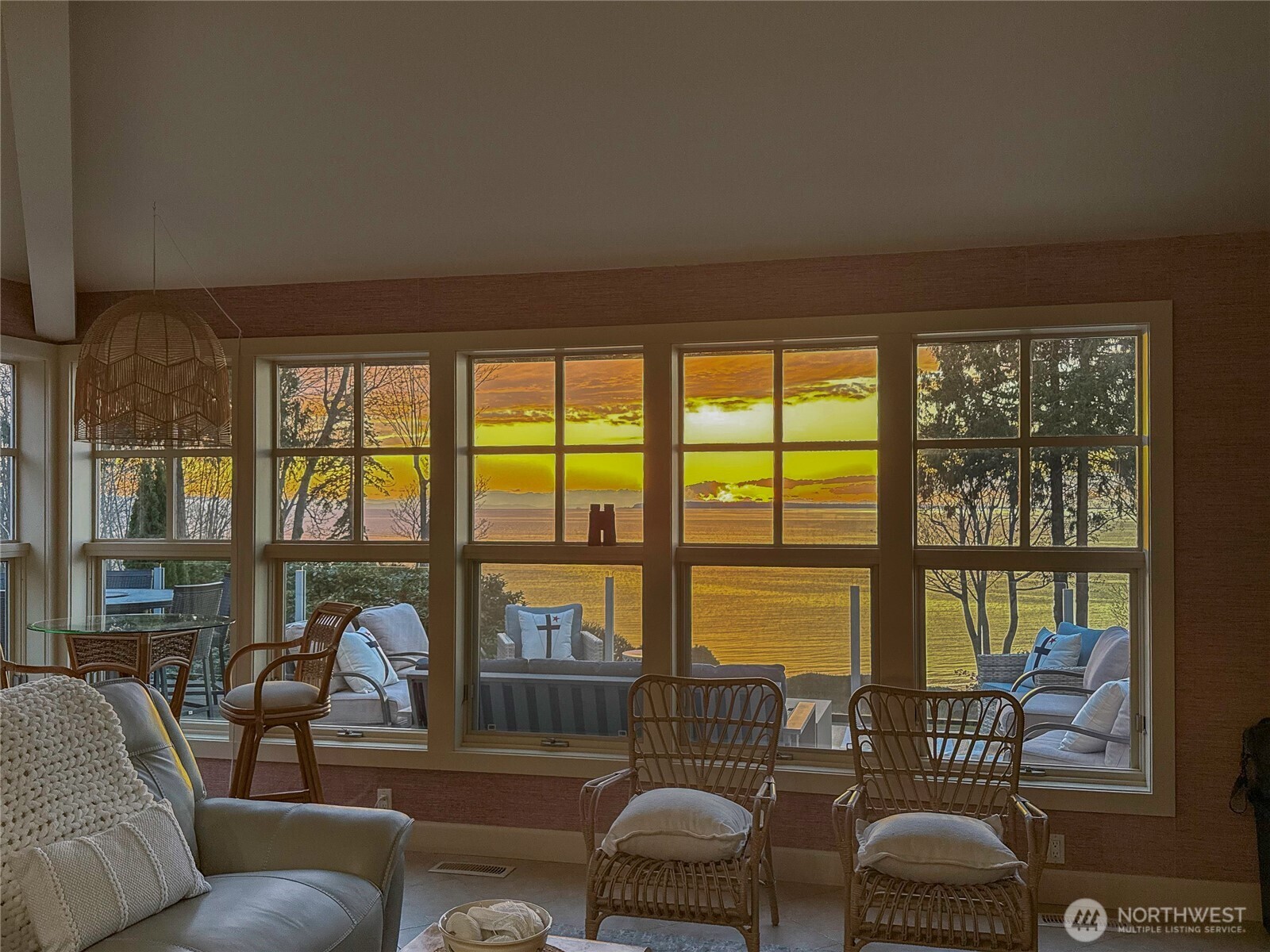 9045 Shearwater Road , Blaine, WA 98230