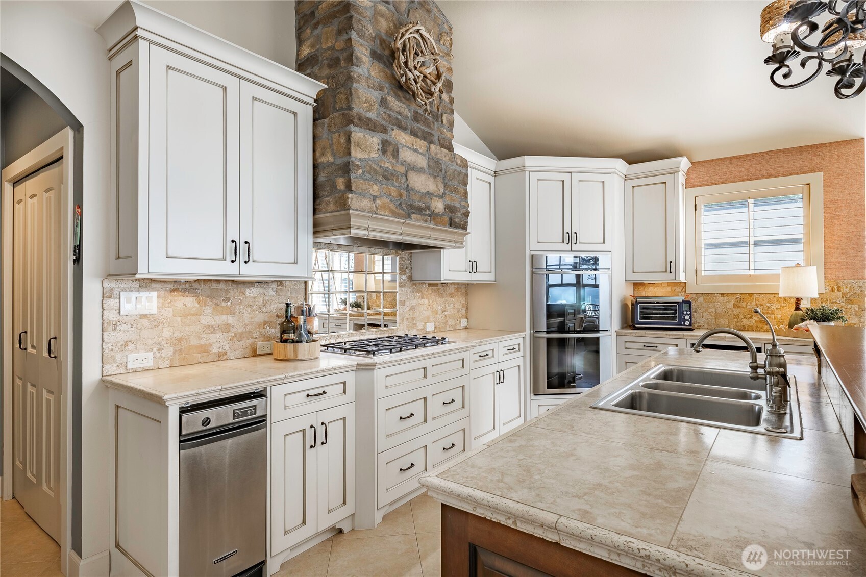 9045 Shearwater Road , Blaine, WA 98230