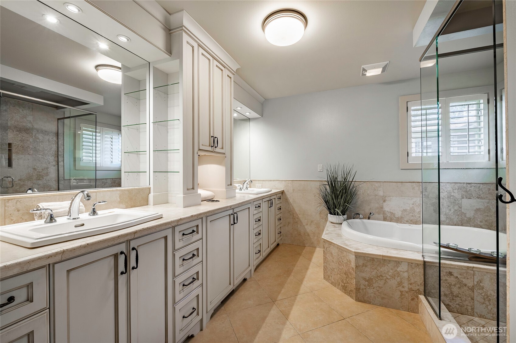 9045 Shearwater Road , Blaine, WA 98230