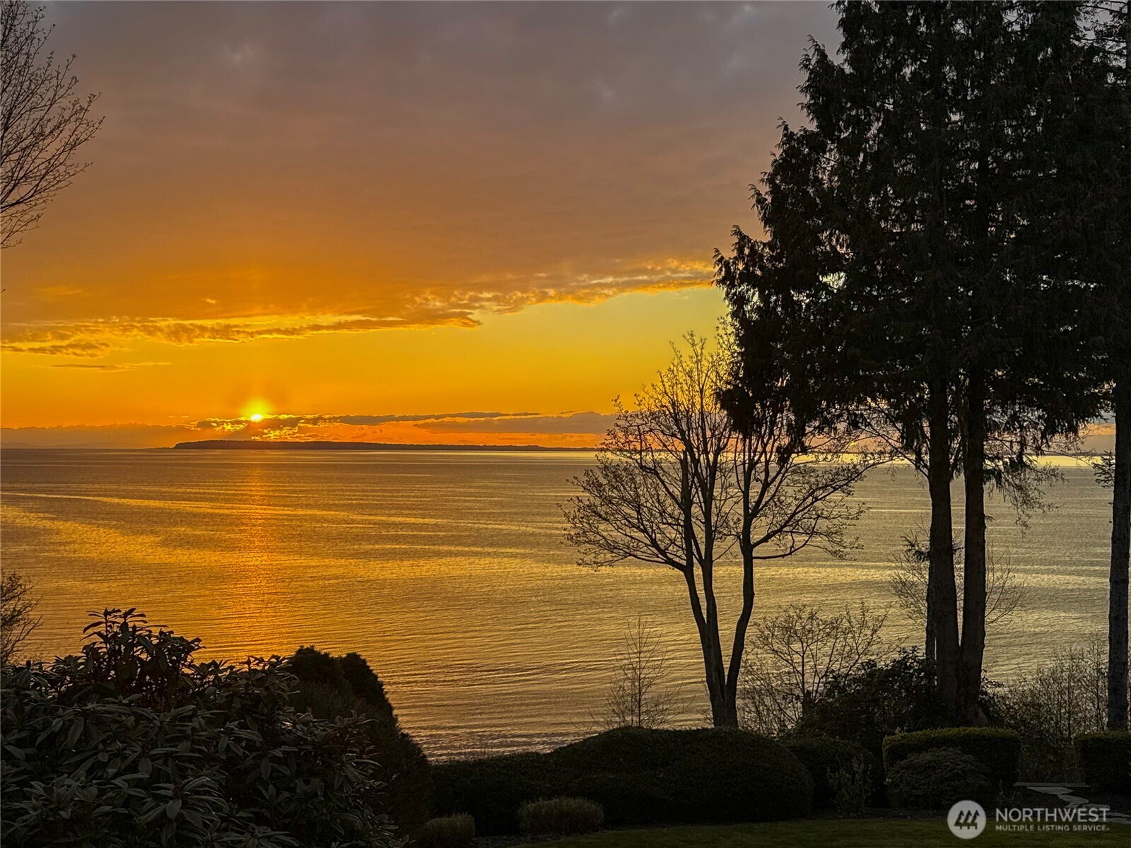 9045 Shearwater Road , Blaine, WA 98230