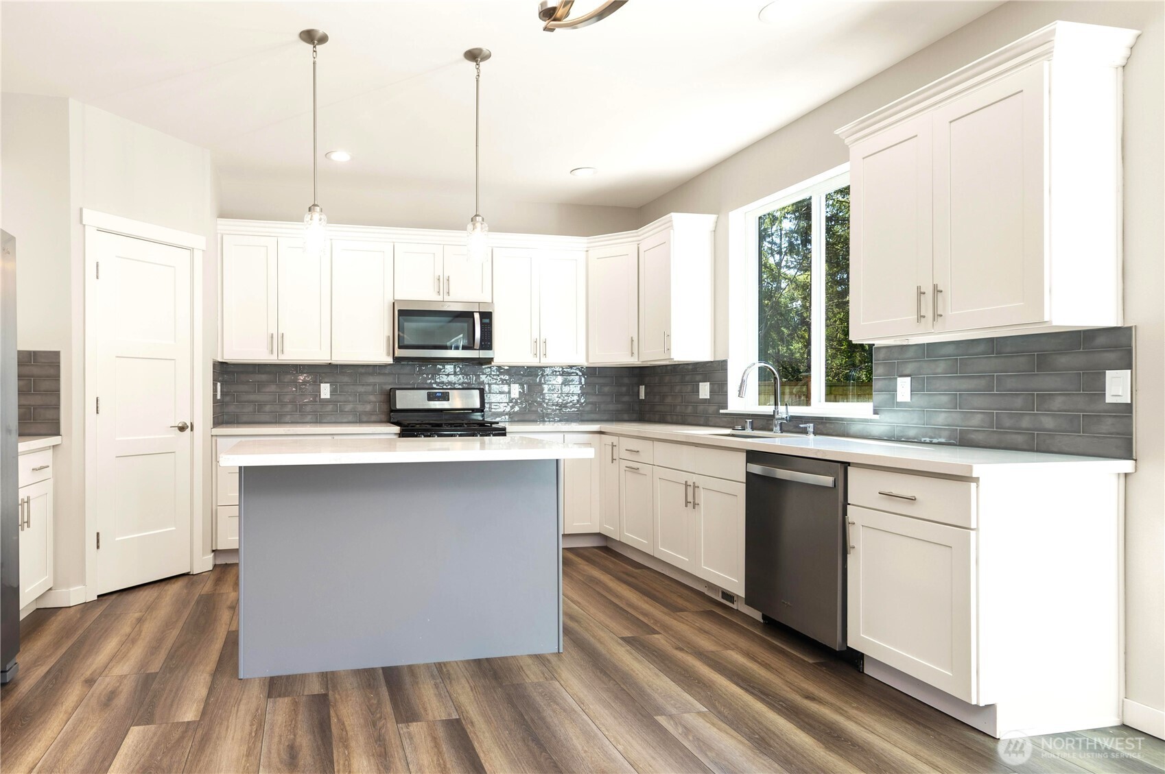 1120 131st Street SE #B, Everett, WA 98208