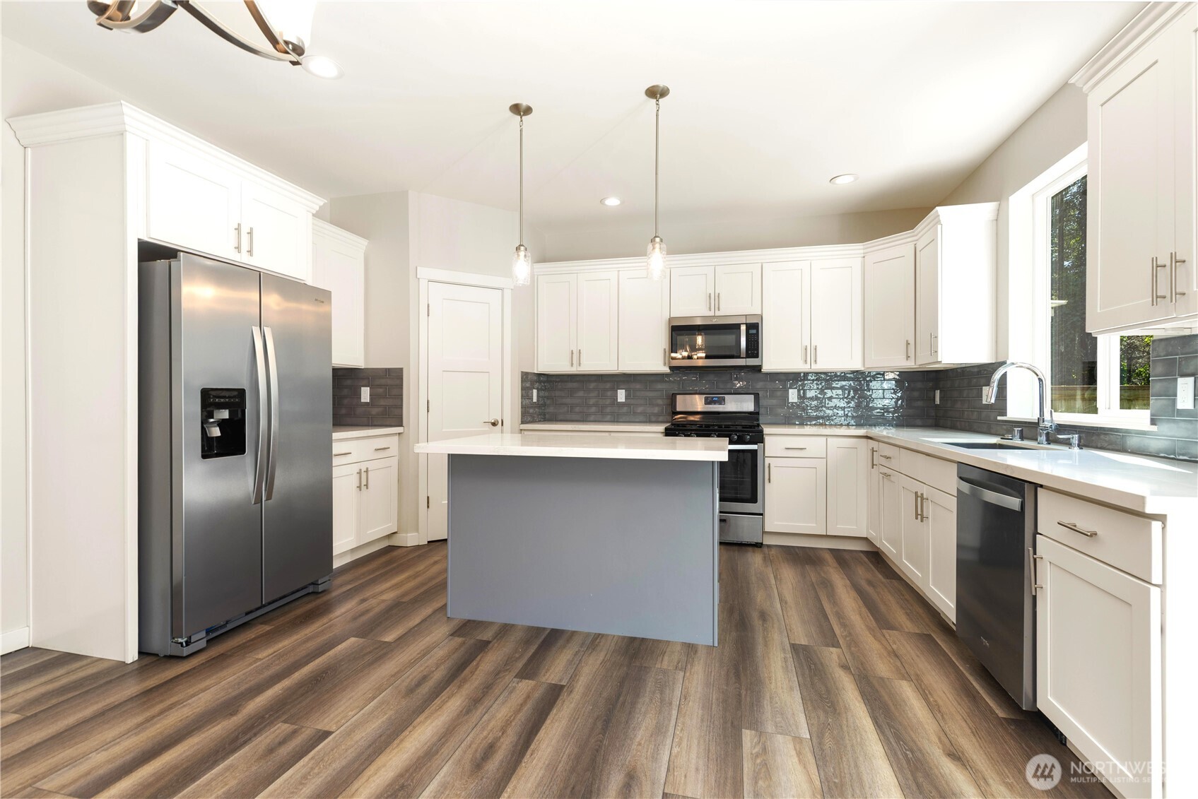 1120 131st Street SE #B, Everett, WA 98208